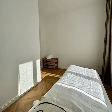 Mirabelle Homes Apartament